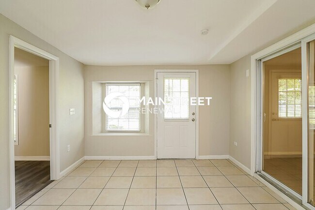 Building Photo - 4 Bedroom Pet-Friendly Home in St. Cloud, FL with Main Street Renewal