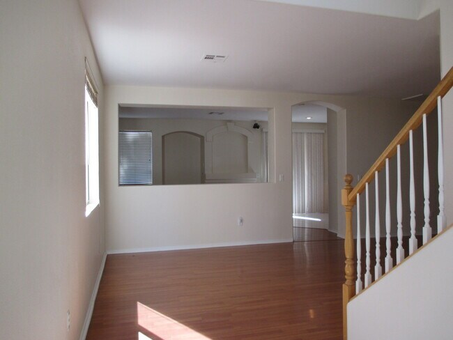 Foto del edificio - A Must See!!