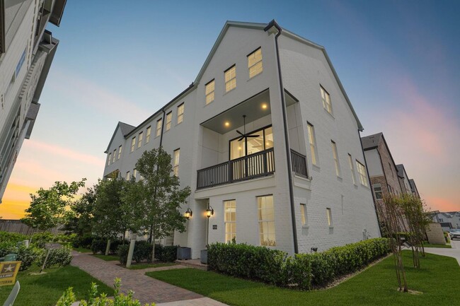 Building Photo - 8766 Park Kolbe Ln