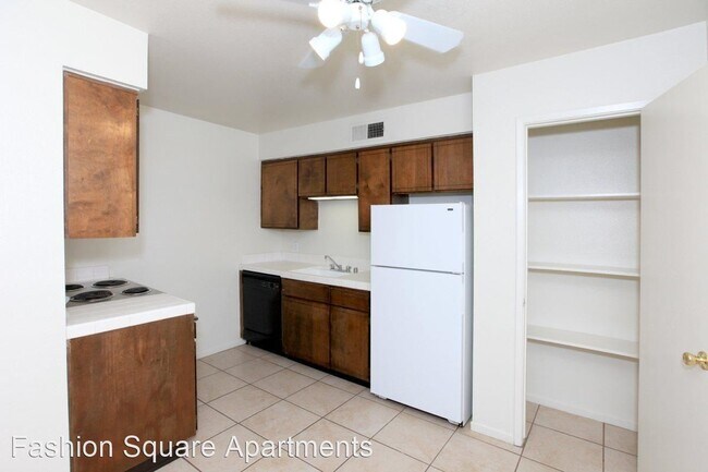 Foto del edificio - 2 br, 1 bath Apartment - 4650 N. First St ...