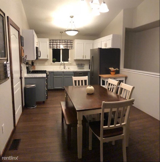 Building Photo - 3 br, 2 bath House - 1360 Windjammer Dr.