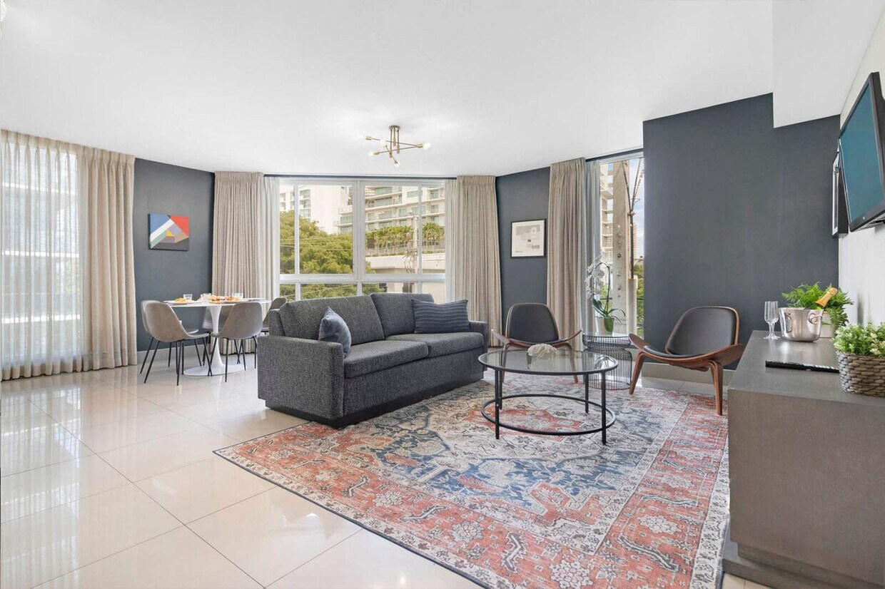 Foto principal - 1700 SW 2nd Ave