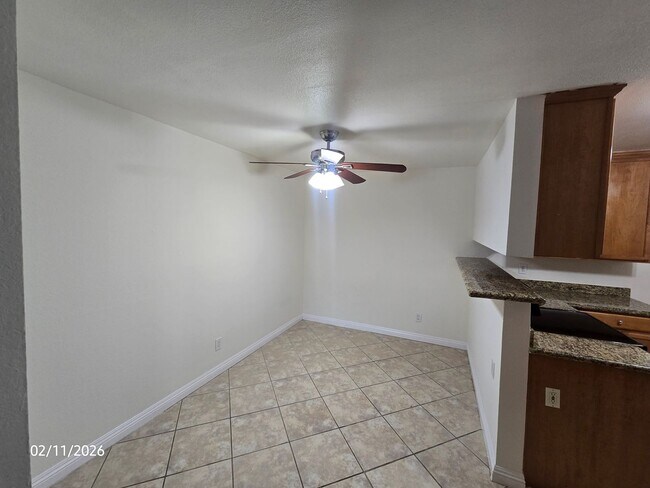 Foto del edificio - Monterey Villas: Lower 2 Bedroom 2 Bath Condo