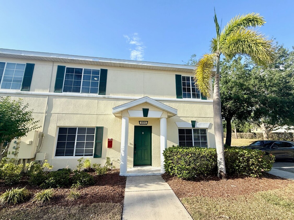 Primary Photo - Three Bedroom Townhome in Heritage Harbour