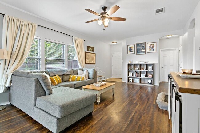 Foto del edificio - 2009 Blewett Dr