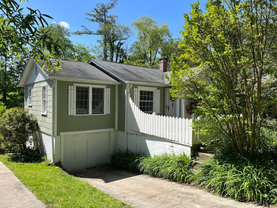 Foto principal - 1619 Kensington Road-Historic Druid Hills ...