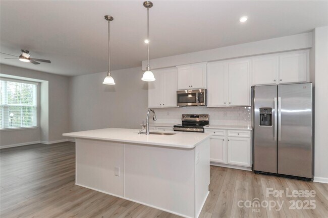 Foto del edificio - 5038 Springarn Ct