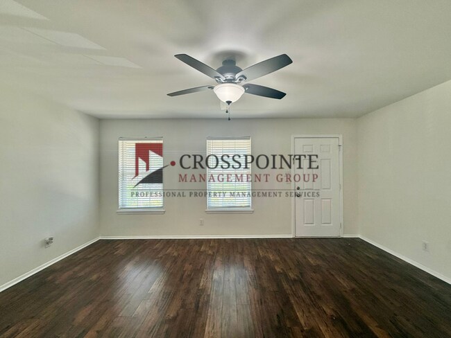 Building Photo - Beautiful 4 bedroom 2 bath home in Whitehouse - Coming Soon!