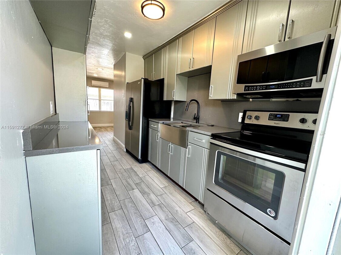 Primary Photo - 730 Northwest 4th Avenue Apt #4, Fort Laud...