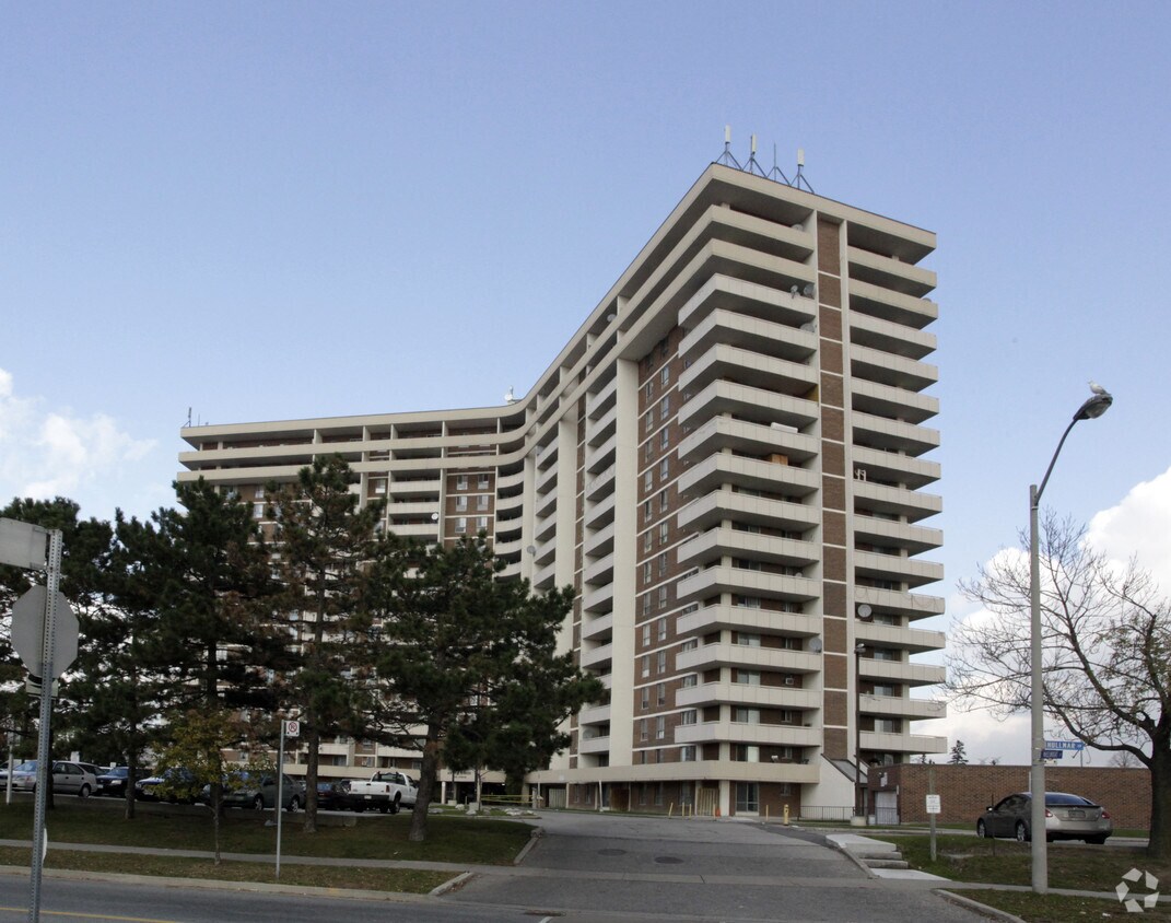 Foto principal - 4001 Steeles Ave W