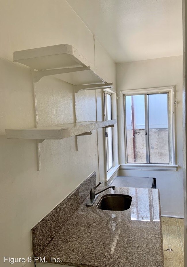 Foto del edificio - 4717 Valley Blvd