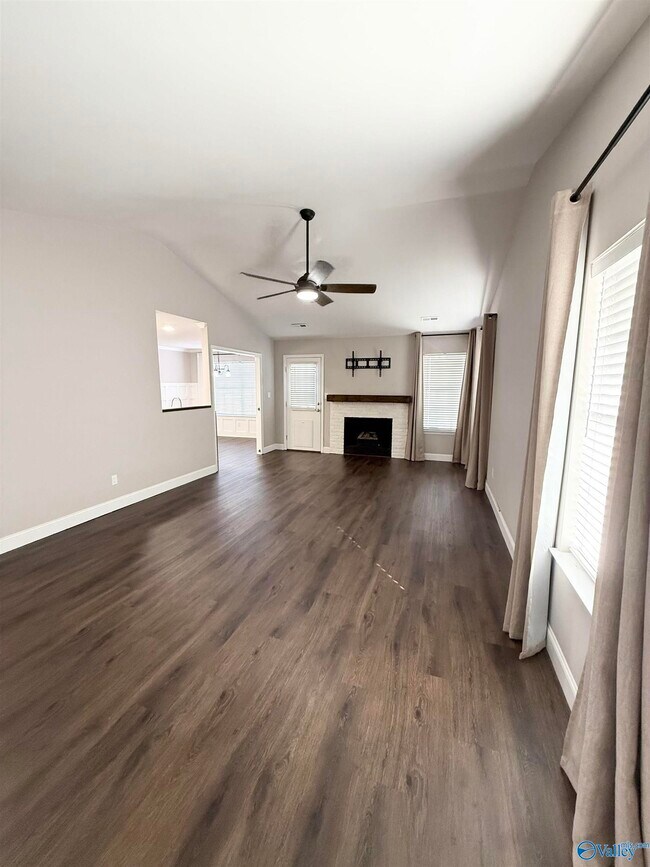 Building Photo - 2422 Quail Ridge Ln SW