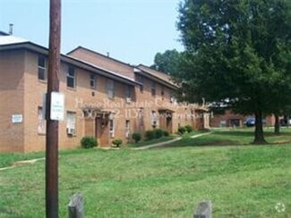 Building Photo - 609 W Twenty-Third St