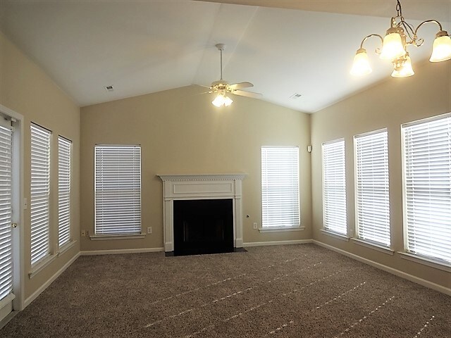 Building Photo - 207 Groton Court