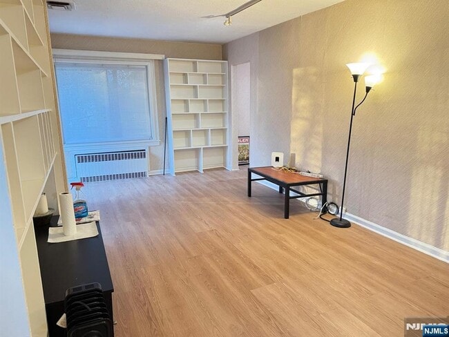 Foto del edificio - 272 Frances St