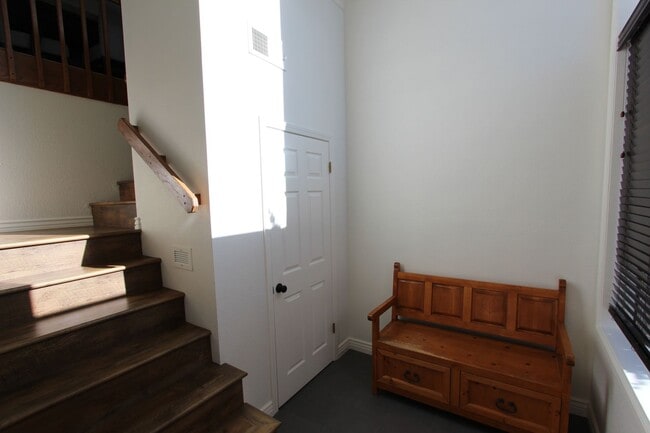 Building Photo - Short-Term Furnished Rental | Mountain Views + $500 Move-In Special