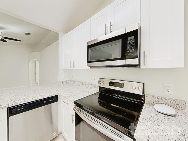 Building Photo - 311 Ferrara Ct