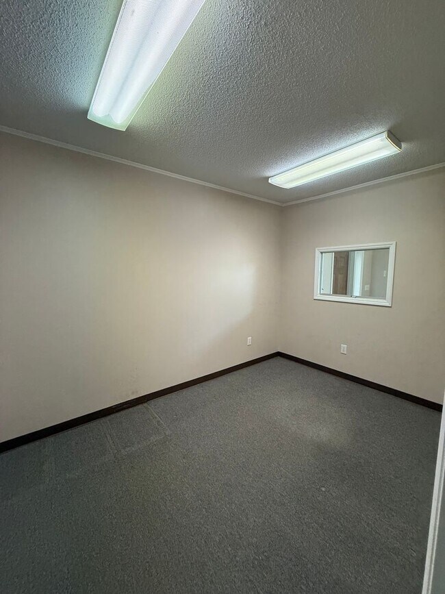 Building Photo - Great Office Condo!! Great Location!! Come See it today!!