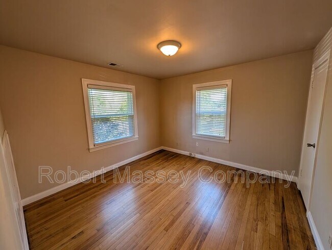 Foto del edificio - 3519 Whippoorwill Rd