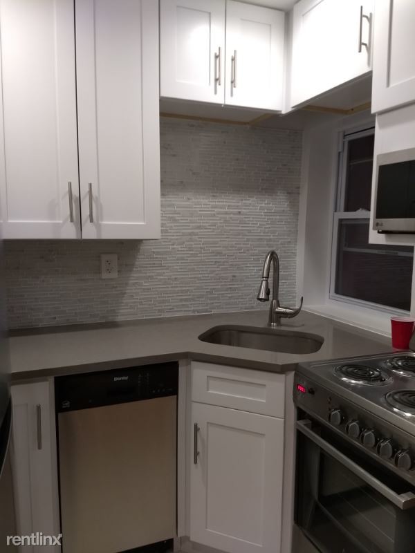 Foto del edificio - 1026 Rhinelander Ave