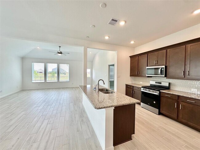 Foto del edificio - 6622 Canary Knl Ct