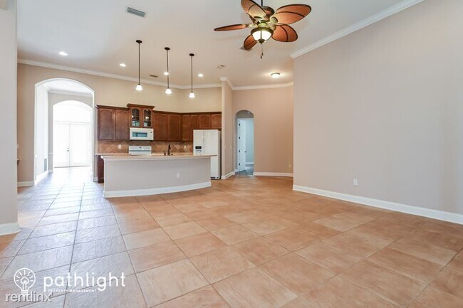 Building Photo - 4 br, 3.5 bath House - 104 Baxterly Way UNIT