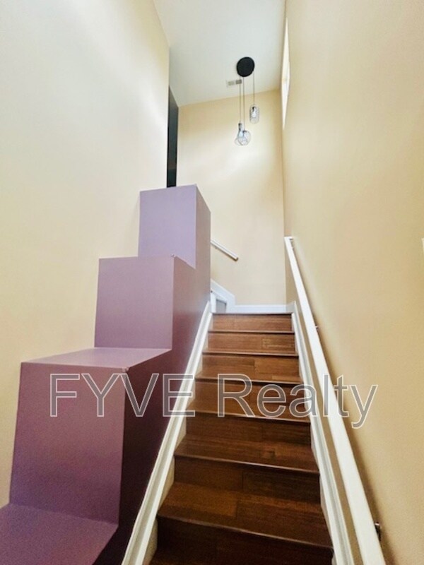 Foto del edificio - 3697 Birkland Cir
