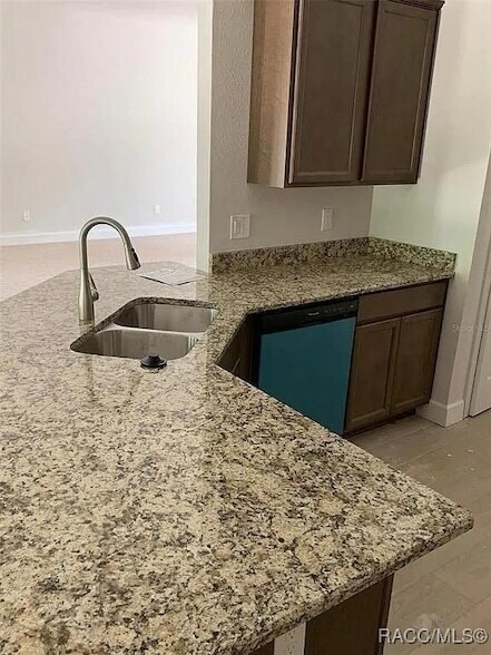 Building Photo - 5992 N Mahogany Terrace