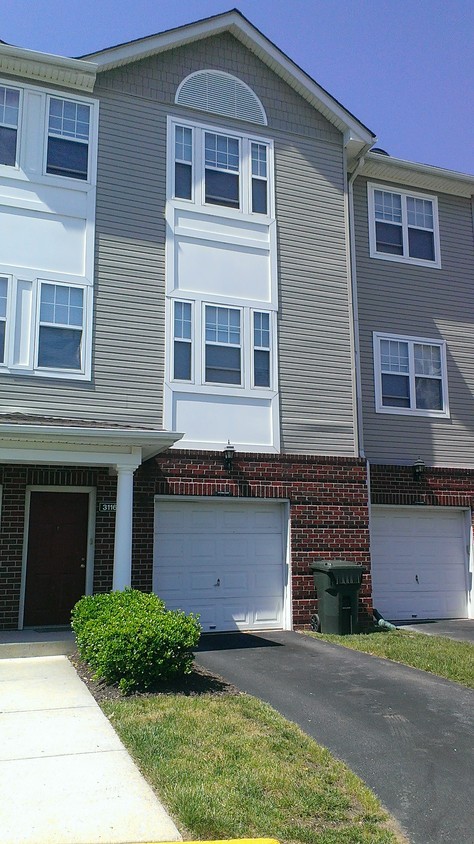 Primary Photo - 3116 Irma Ct