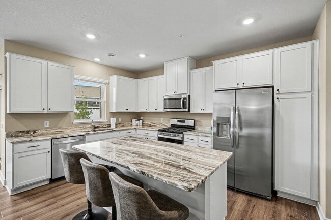 Building Photo - 13860 Kaylemore Trl