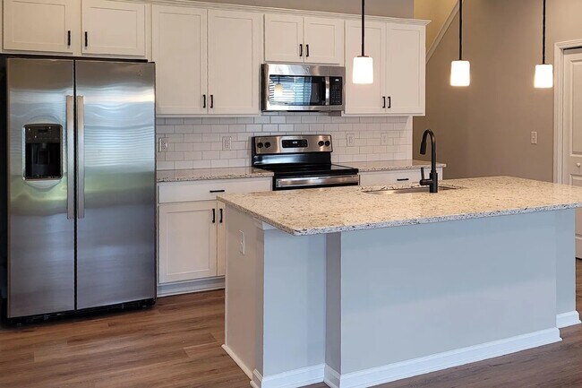 Foto del edificio - 1213 Ayla Ave