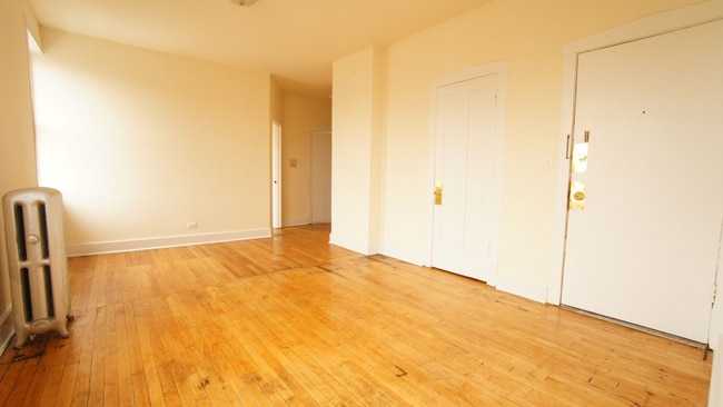 Building Photo - 1518 N Kedzie Ave