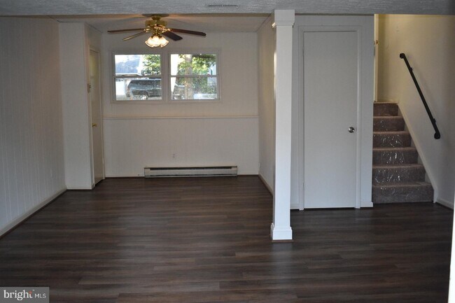 Building Photo - 330 Benfield Rd