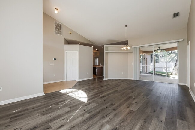 Building Photo - 5514 Foxtail Ct