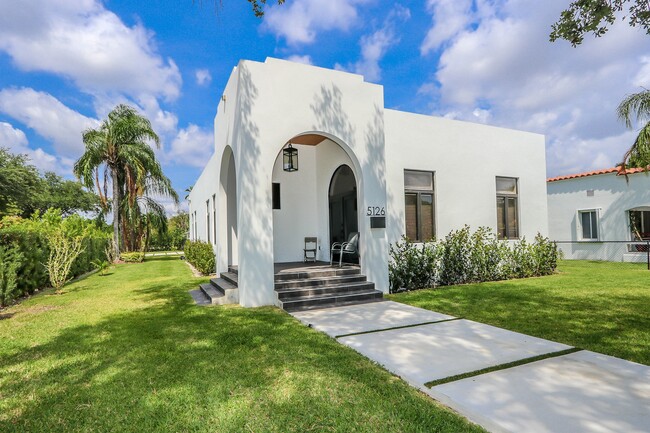 Photo - 5126 SW 57th Ave House