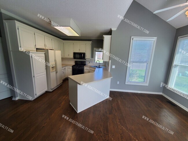 Foto del edificio - Beautiful 4 Bedroom Home in Parkwood Hills...