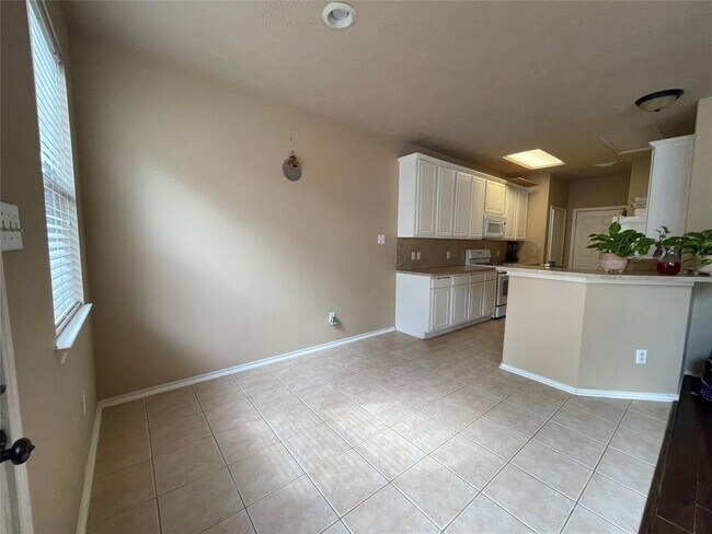 Building Photo - 5626 Claybeck Ln