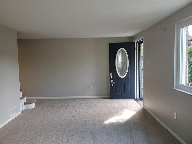 Building Photo - 1401 Bellaire Place, Pittsburgh, PA, 15226