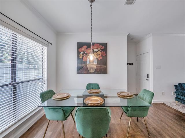 Foto del edificio - 4402 Holland Ave