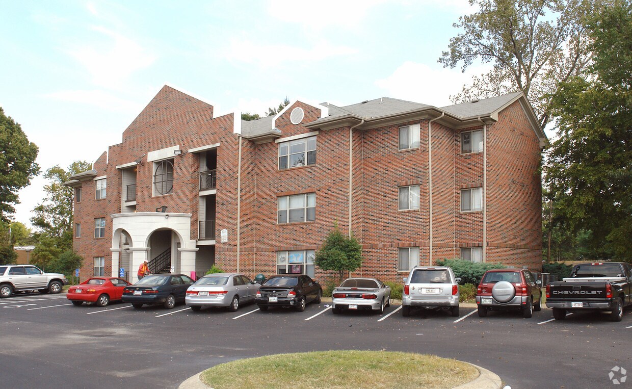 Foto del edificio - 170 Oakdale St