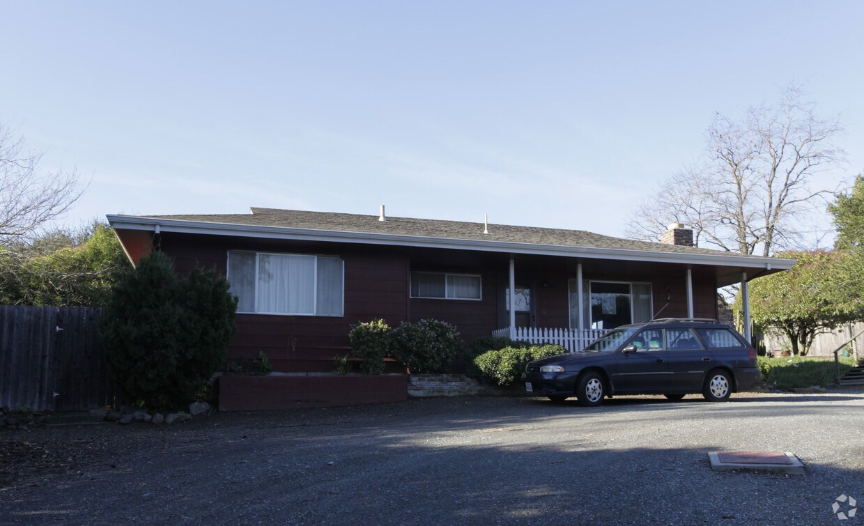 Foto del edificio - 430 Gossage Ave