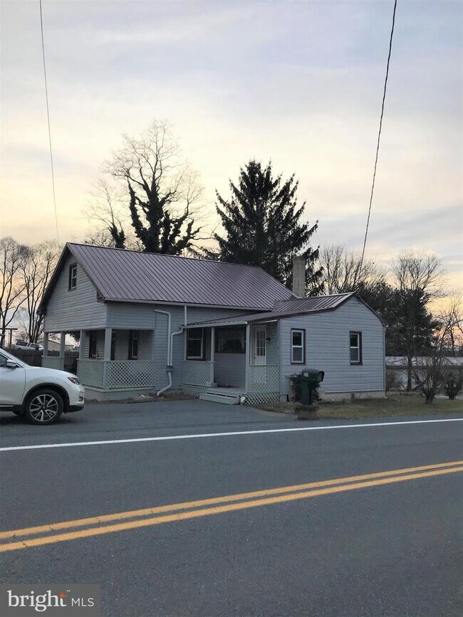 Building Photo - 8241 Tomstown Rd