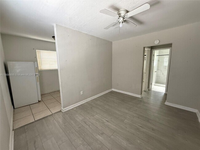 Foto del edificio - 6901 NW 8th Ave