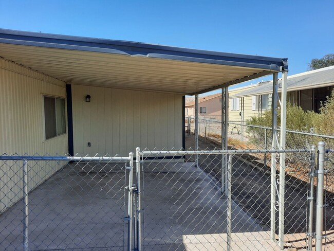 Foto del edificio - 3 bed/2bath mobile home walking distance t...