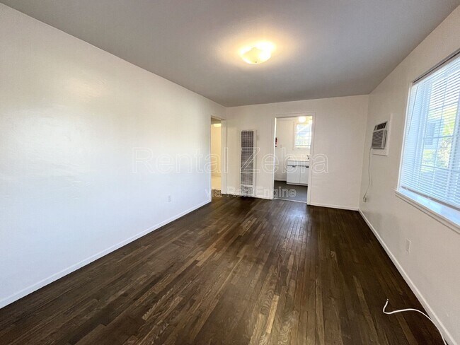 Foto del edificio - 2128 K St