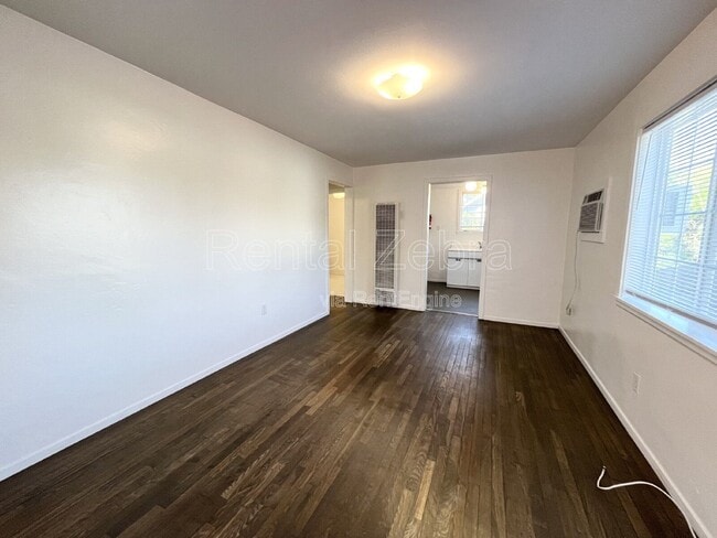 Photo - 2128 K St Townhome