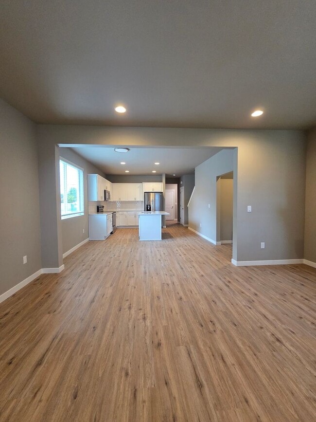 Building Photo - New Rental with Superior Features