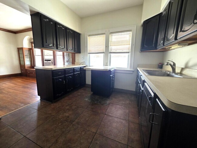 Foto del edificio - 4878 E 93rd St