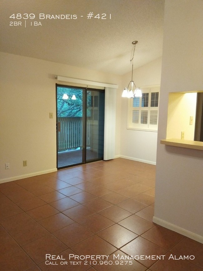 Building Photo - 4839 Brandeis St