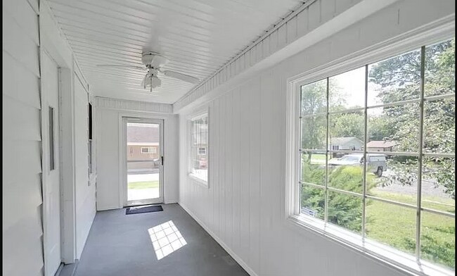 Building Photo - 1776 Burdette Ave